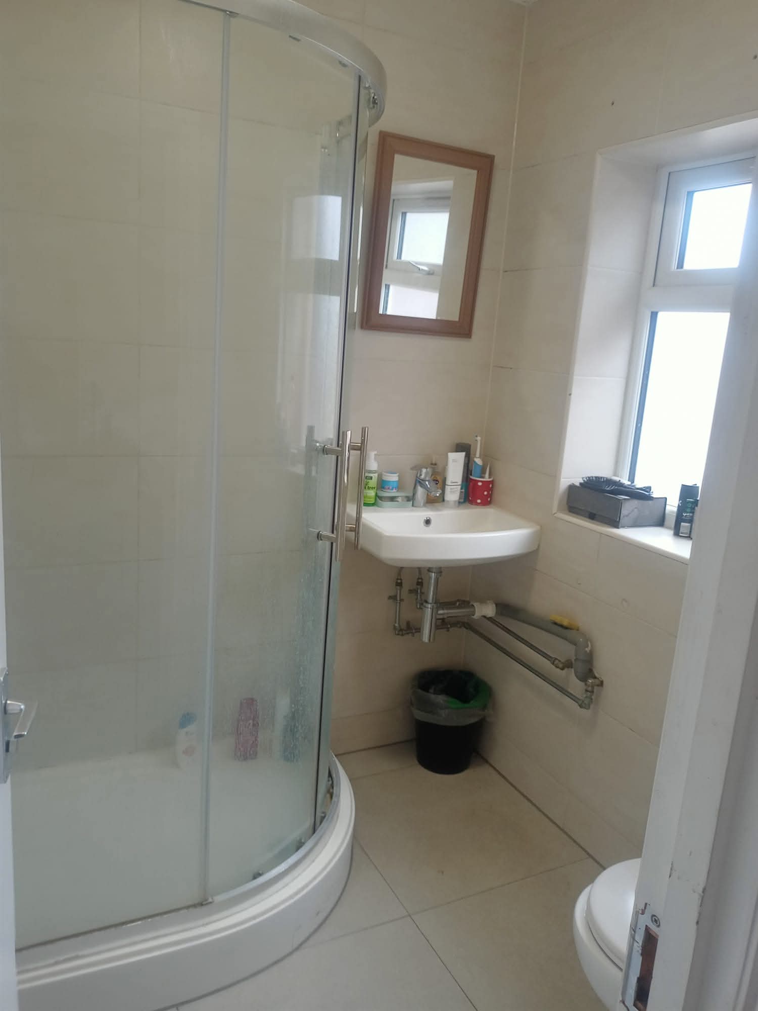 Affordable Double Room in Colindale | £780 PCM | Furnished |